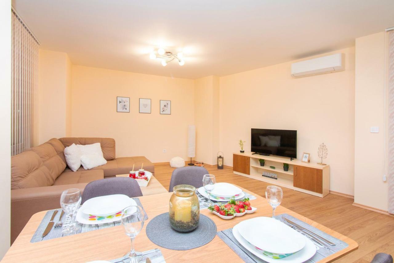 Domus Apartments Grand Plovdiv Ngoại thất bức ảnh