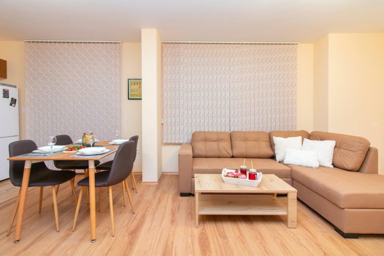 Domus Apartments Grand Plovdiv Ngoại thất bức ảnh